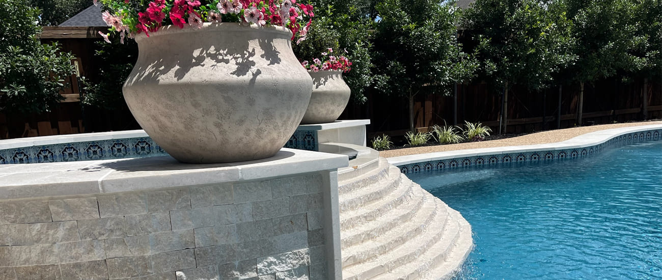 Elegant Overflow Pool
